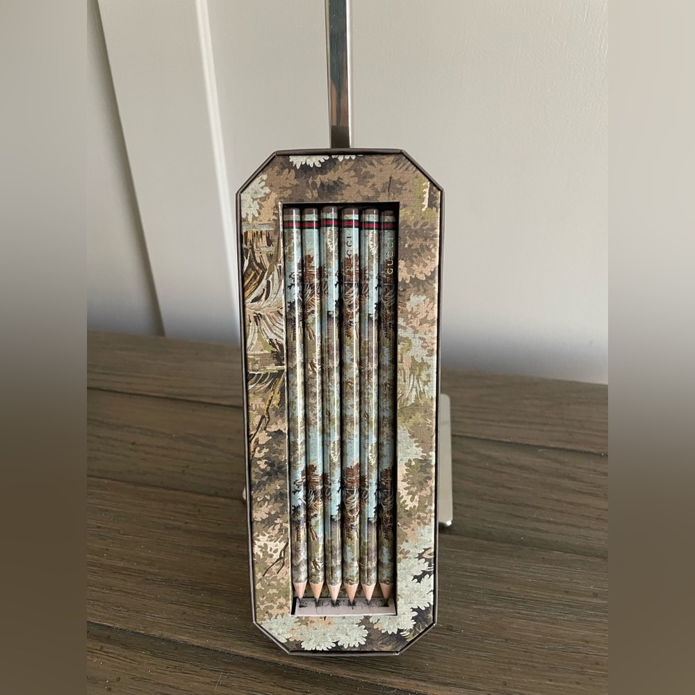 NWT, Gucci Designer 6 Pencil Set